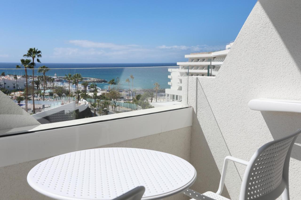 ホテル イベロスター セレクション サビラ アデヘ エクステリア 写真 A balcony