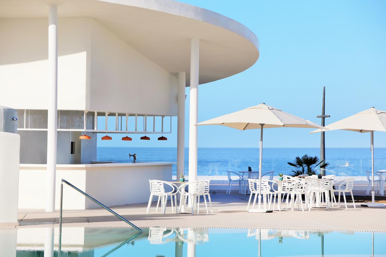 ホテル イベロスター セレクション サビラ アデヘ エクステリア 写真 The pool at the Hotel du Cap